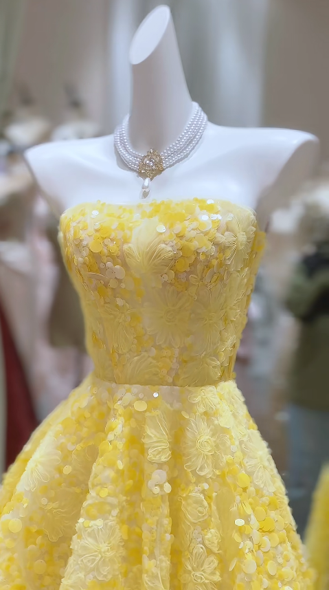 Chic Strapless Birthday Dress A-Line Tulle Long Evening Dress Yellow Prom Dress DP05594