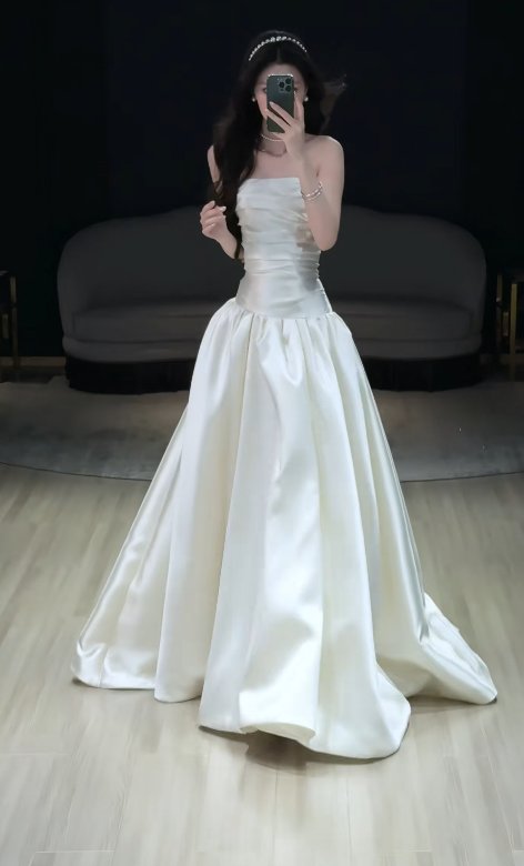 Elegant Strapless A-Line Long Wedding Dress Satin Sleeveless Bridal Dress White Bridal Gown DP05655