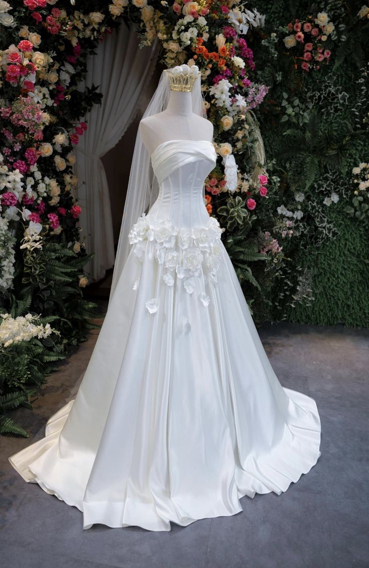 Elegant White Wedding Dress Off-shoulder A-Line Bridal Gown Satin Bridal Dress DP05719