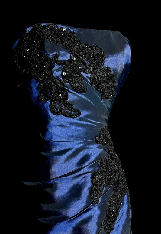 Elegantes marineblaues Ballkleid Trägerloses Meerjungfrauen-Satin-Abendkleid DP05740