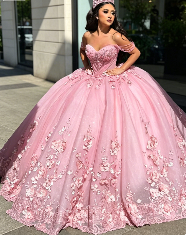 Märchenhaftes schulterfreies Ballkleid Quinceanera Tüll Perlen Rosa Sweet 16 Kleid DP05751