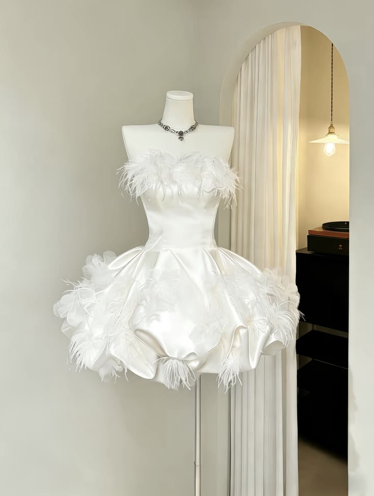 Chic White Short Party Outfit Strapless A-Line Satin Birthday Dress DP05945