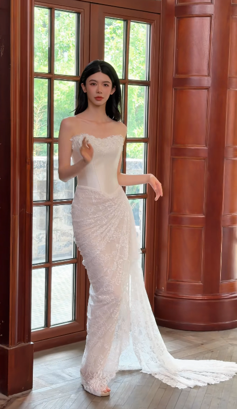 Robe de mariée bustier blanche simple en satin Robe de mariée fourreau DP06117