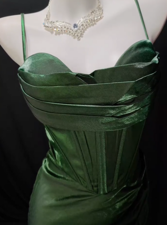 Robe de soirée élégante vert foncé, à bretelles spaghetti, coupe fourreau, en satin, avec fente DP06168