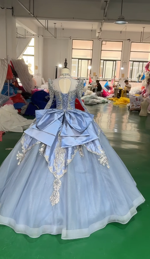 Märchenhafter Tüll-Ballsaal-Quinceanera-Kleid mit Applikationen, blaues Sweet 16 Kleid DP06203