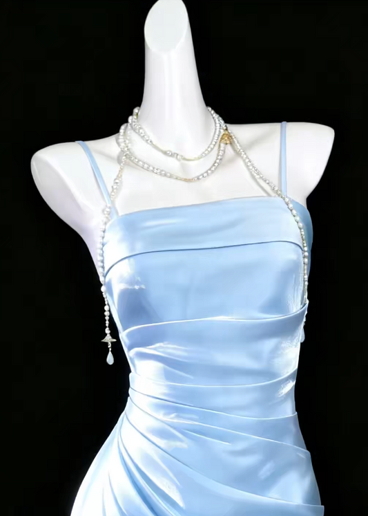 Robe de soirée élégante bleue, bretelles spaghetti, fourreau en satin, pour le bal de promo DP06379