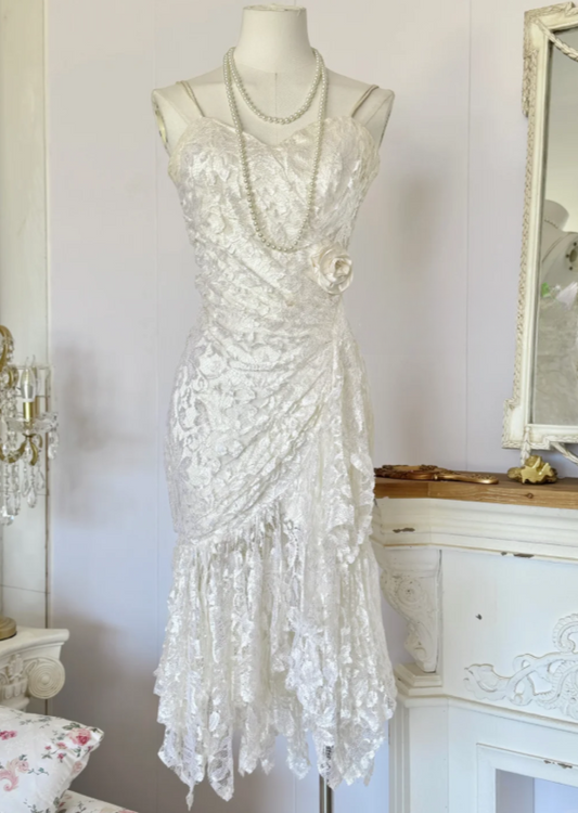 Elegantes weißes kurzes Ballkleid Spaghettiträger Etui Hoco Kleid Spitze Geburtstagskleid DP06388