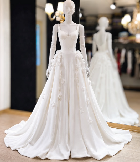 Elegantes A-Linien-Brautkleid aus Satin in Weiß DP07618