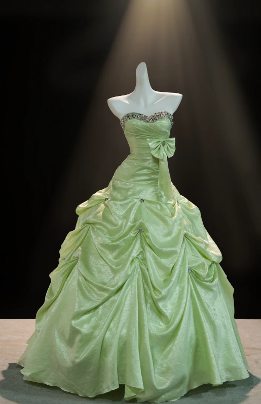 Glamouröses grünes Satin-Abendkleid in A-Linie, langes Ballkleid DP07809