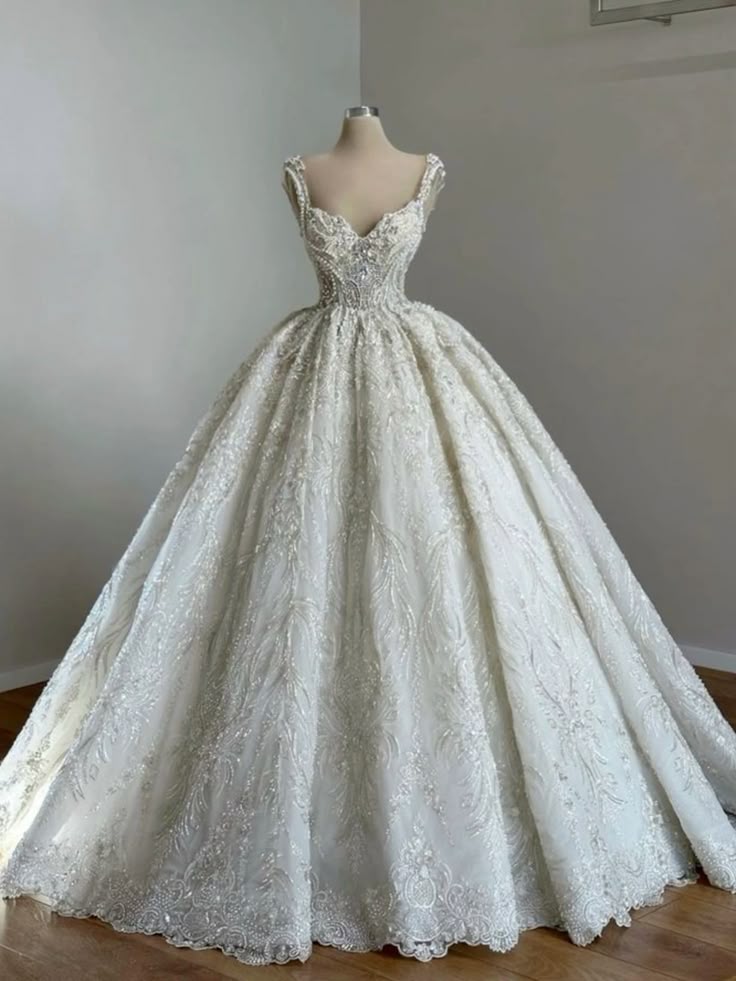 Robe de mariée classique, robe de bal, bretelles spaghetti, paillettes, robes de mariée blanches, robes de mariée minimalistes DP1330