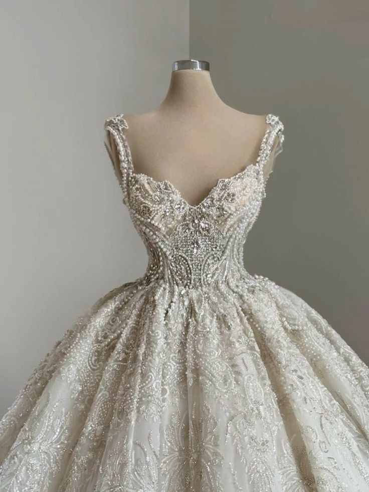 Robe de mariée classique, robe de bal, bretelles spaghetti, paillettes, robes de mariée blanches, robes de mariée minimalistes DP1330