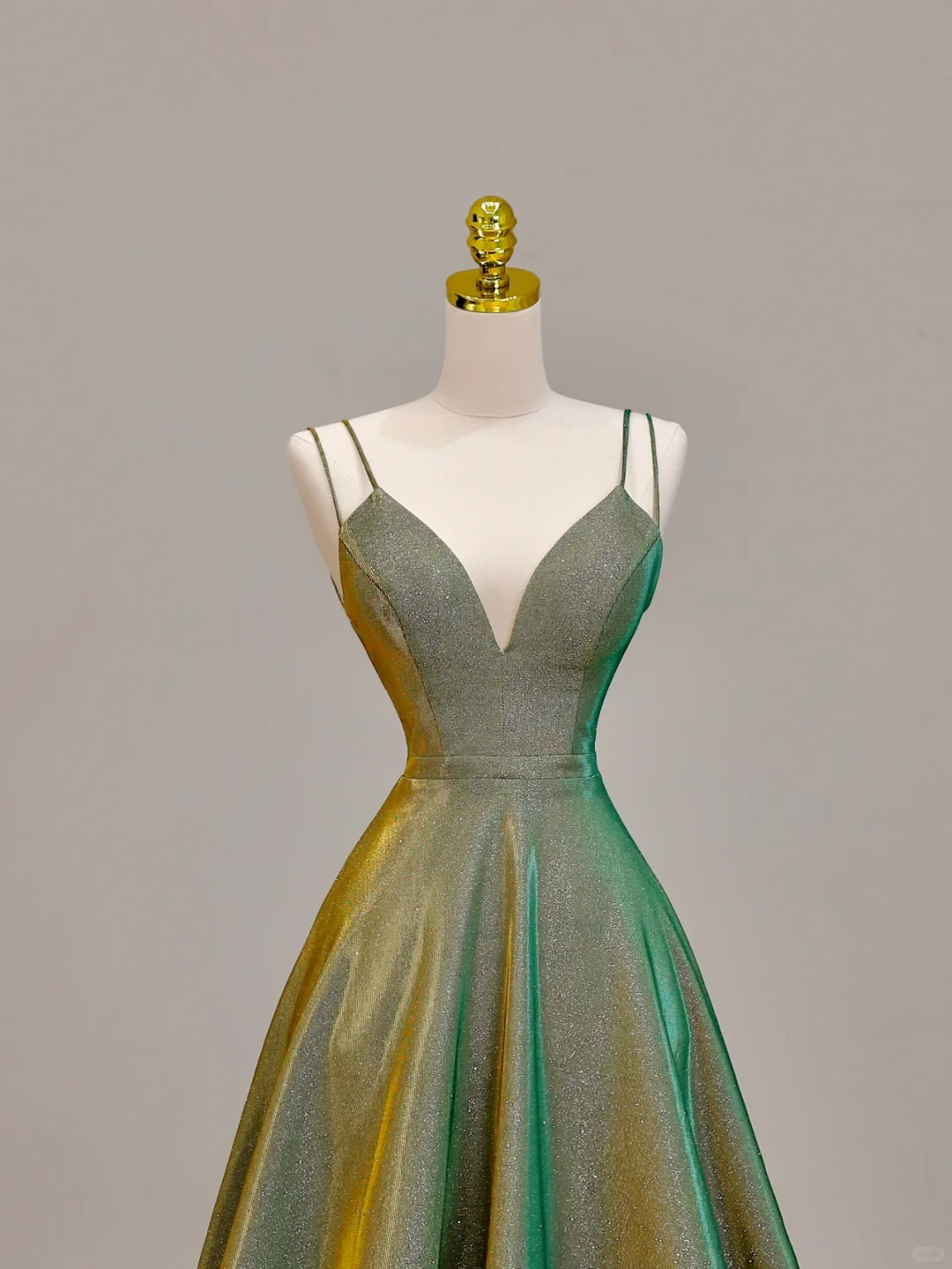 Robe de bal élégante et glamour, bretelles spaghetti, paillettes, verte, longue, robe de soirée, DP1542
