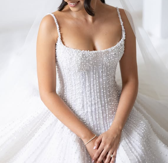 Pretty Wedding Dress Ball Gown Spaghetti Straps Sequin White Wedding Dresses Bridal Gowns DP1597