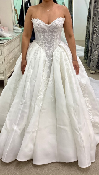 Robe de mariée classique, robe de bal, décolleté en cœur, dentelle, blanche, minimaliste, DP1605