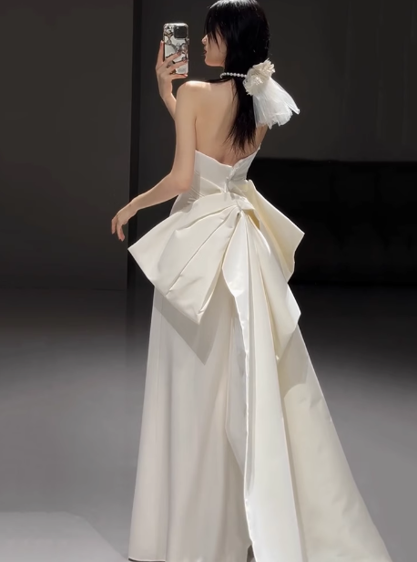 Robe de mariée classique sirène décolleté en cœur satin blanc robes de mariée minimalistes DP1651