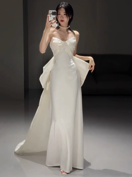 Robe de mariée classique sirène décolleté en cœur satin blanc robes de mariée minimalistes DP1651