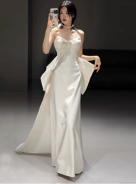 Robe de mariée classique sirène décolleté en cœur satin blanc robes de mariée minimalistes DP1651