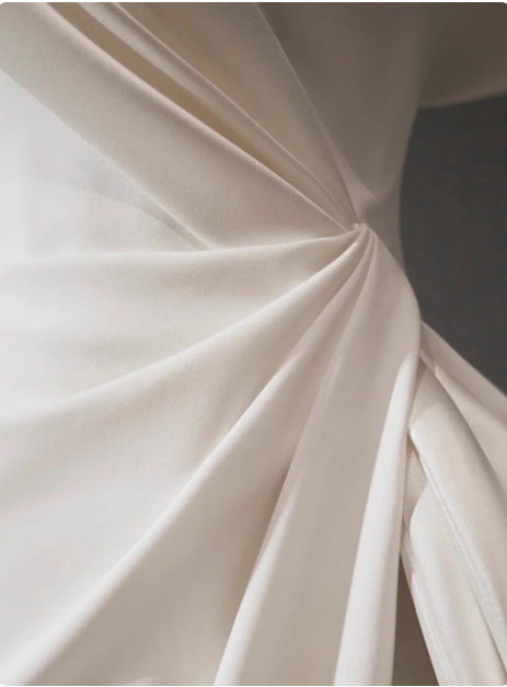 Robe de mariée classique sirène épaules dénudées en satin blanc, robes de mariée minimalistes DP1653