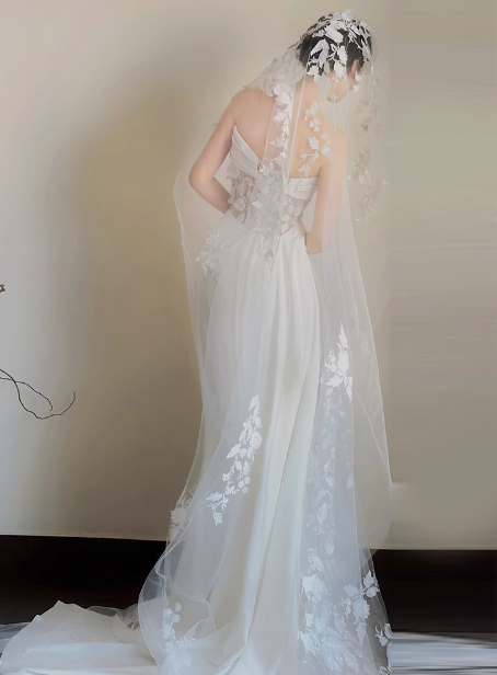 Robe de mariée classique fourreau asymétrique en dentelle blanche, robes de mariée minimalistes DP1665