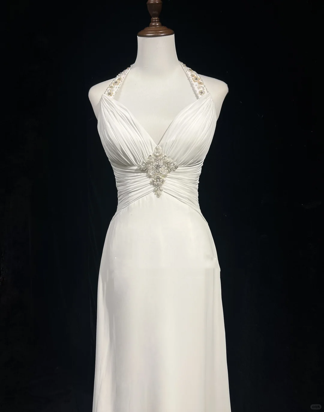 Robe de mariée classique, coupe trapèze, col licou, en mousseline blanche, minimaliste, DP1696
