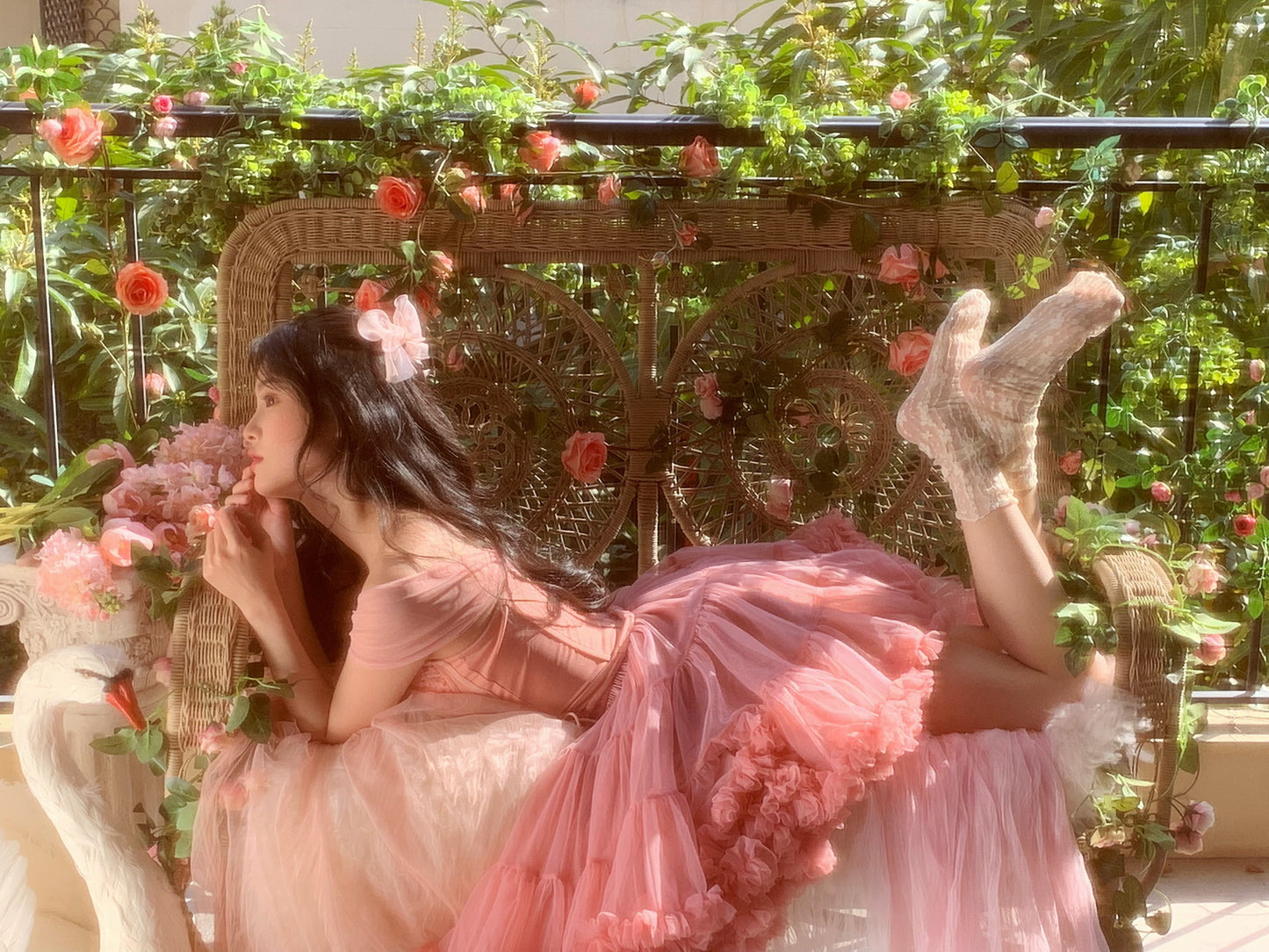Robe de bal courte en dentelle rose, épaules dénudées, jolie robe de soirée d'été rose Hoco, robe de cocktail pour adolescentes DP1788