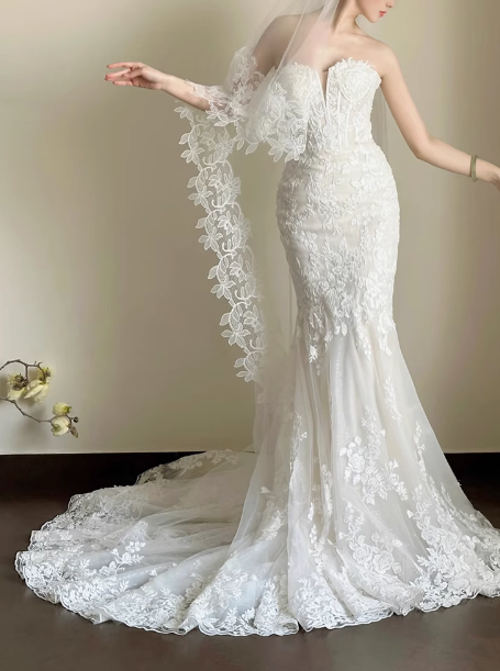 Robe de mariée classique sirène décolleté en cœur dentelle robes de mariée blanches robes de mariée minimalistes DP1806