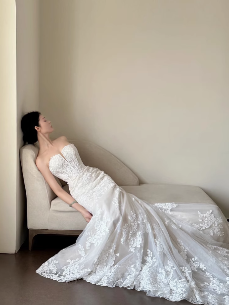 Robe de mariée classique sirène décolleté en cœur dentelle robes de mariée blanches robes de mariée minimalistes DP1806