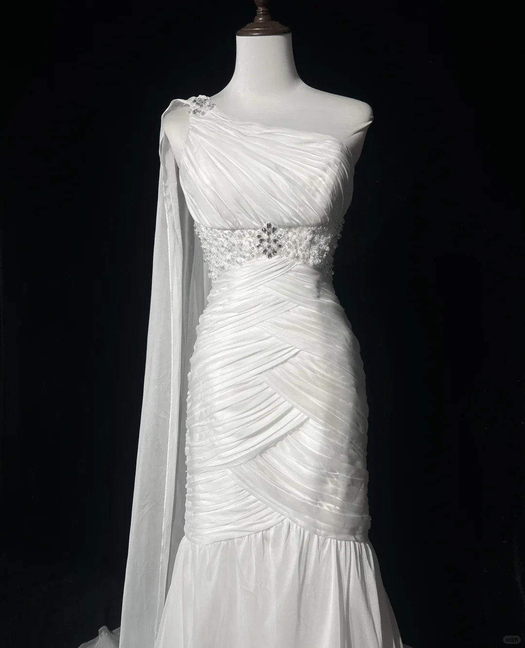 Vintage Bridal Gown Mermaid One Shoulder White Long Wedding Dresses Minimalist Bridal Gowns DP1838