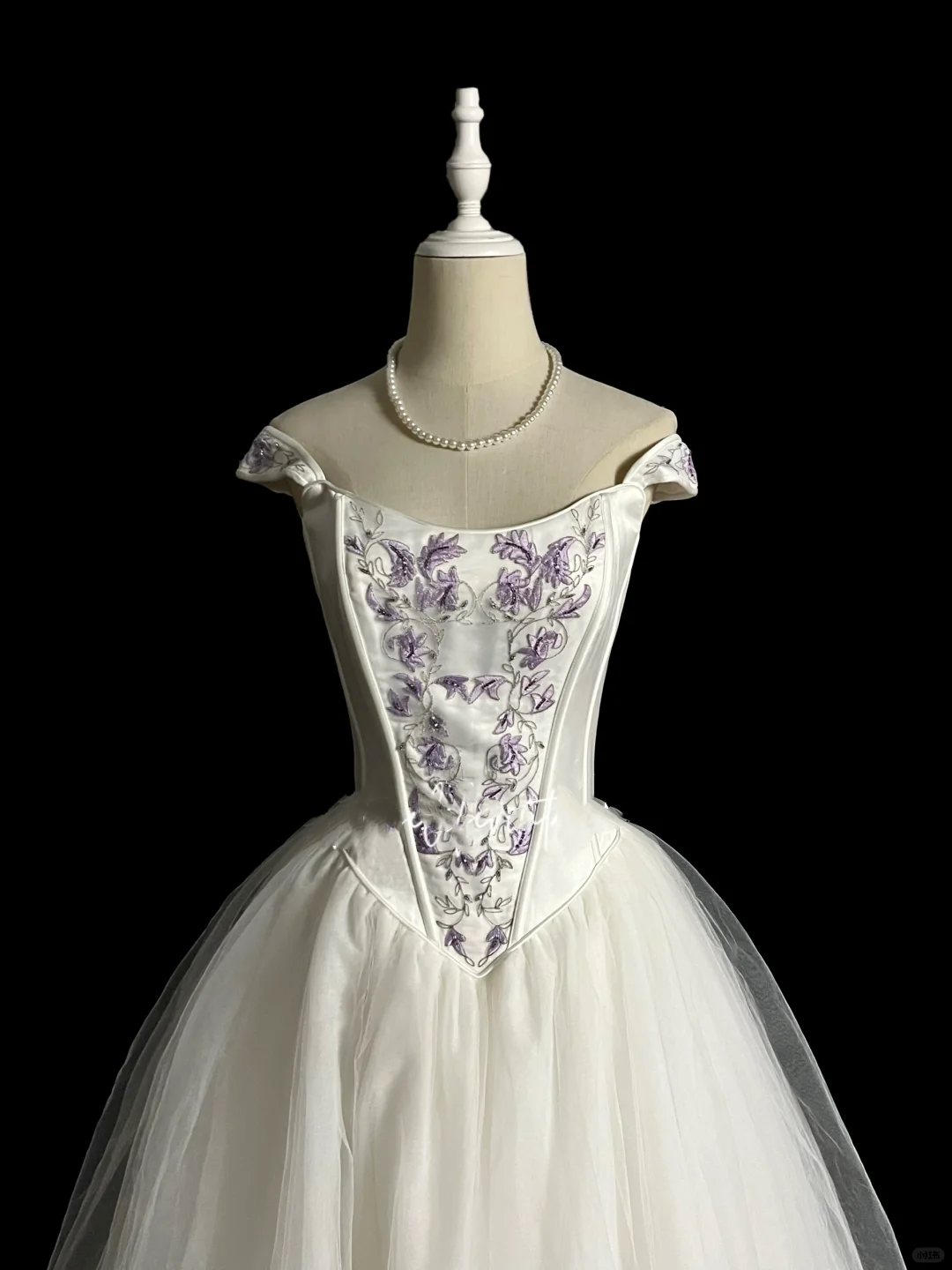 Vintage Ball Gown Off The Shoulder White Tulle Long Evening Party Gowns Evening Formal Dresses Evening Dress DP2024