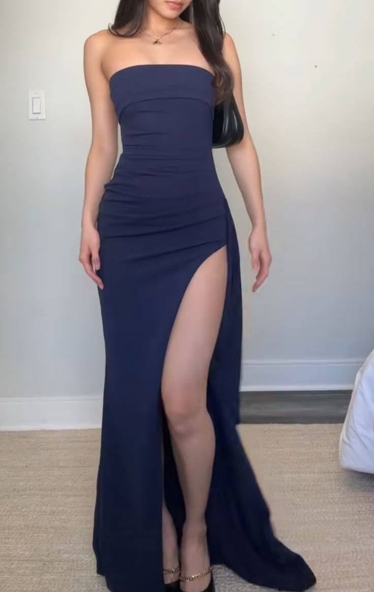 Hübsche Meerjungfrau trägerloses Marineblaues Abendkleid mit Schlitz Formelle Sommerkleider für Hochzeitsgäste Outfits für Hochzeitsgäste DP2152