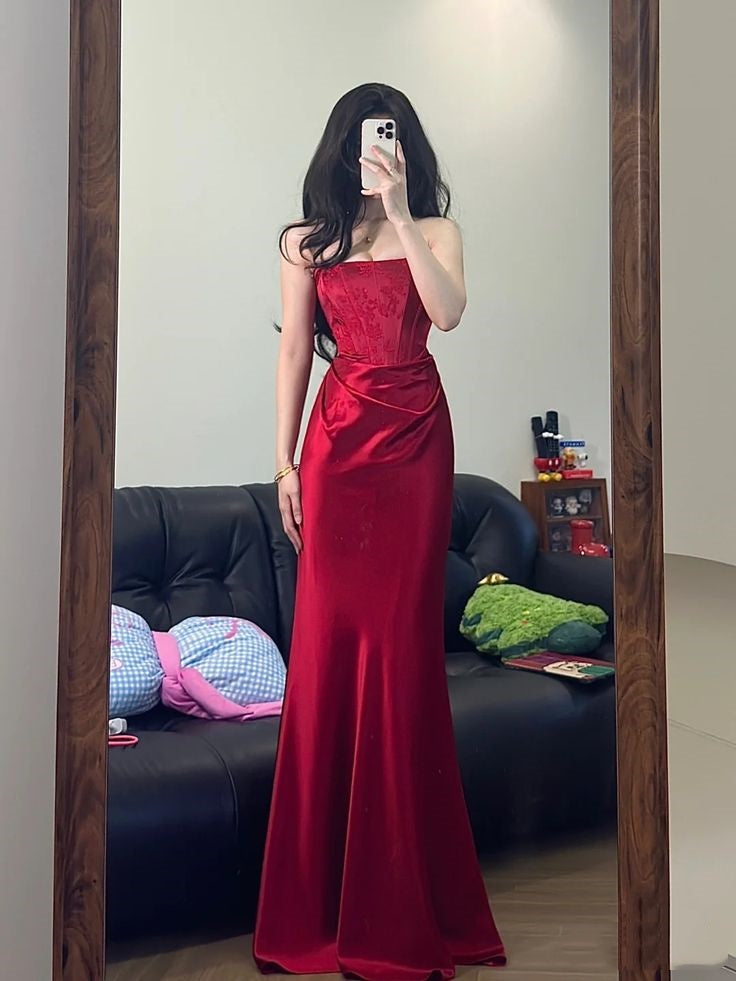 Elegantes Etui-Kleid aus rotem Satin, trägerlos, formelle Sommerkleider für Hochzeitsgäste, Outfits für Hochzeitsgäste, DP2156