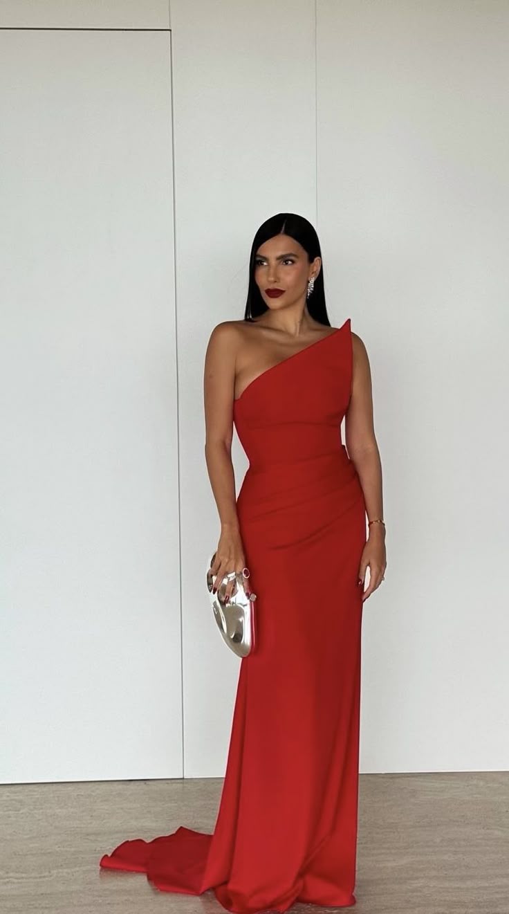 Schlichtes Etuikleid, trägerlos, rotes Satin-Ballkleid, formelle Sommerkleider für Hochzeitsgäste, Outfits für Hochzeitsgäste, DP2174