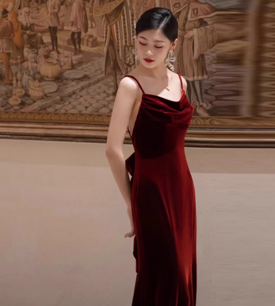 Elegantes Etuikleid mit Spaghettiträgern in Burgunderrot mit Samt, formelle Sommerkleider für Hochzeitsgäste, Outfits für Hochzeitsgäste, DP2274