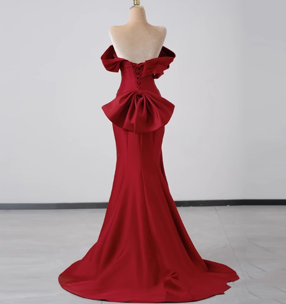 Elegante Meerjungfrau Off The Shoulder Red Satin Ballkleider Formale Sommer Hochzeitsgastkleider Hochzeitsgast-Outfits DP2275