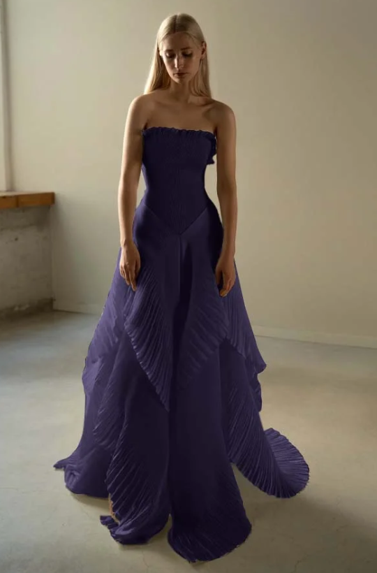 Robe de bal longue plissée beige chic, sans bretelles, avec coutures contrastées, DP241