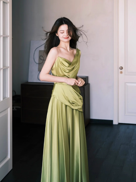 Modest Green A-Line Evening Dress Satin Asymmetric Neckline Long Prom Dress Elegant Formal Dress Wedding Guest Dress DP2833