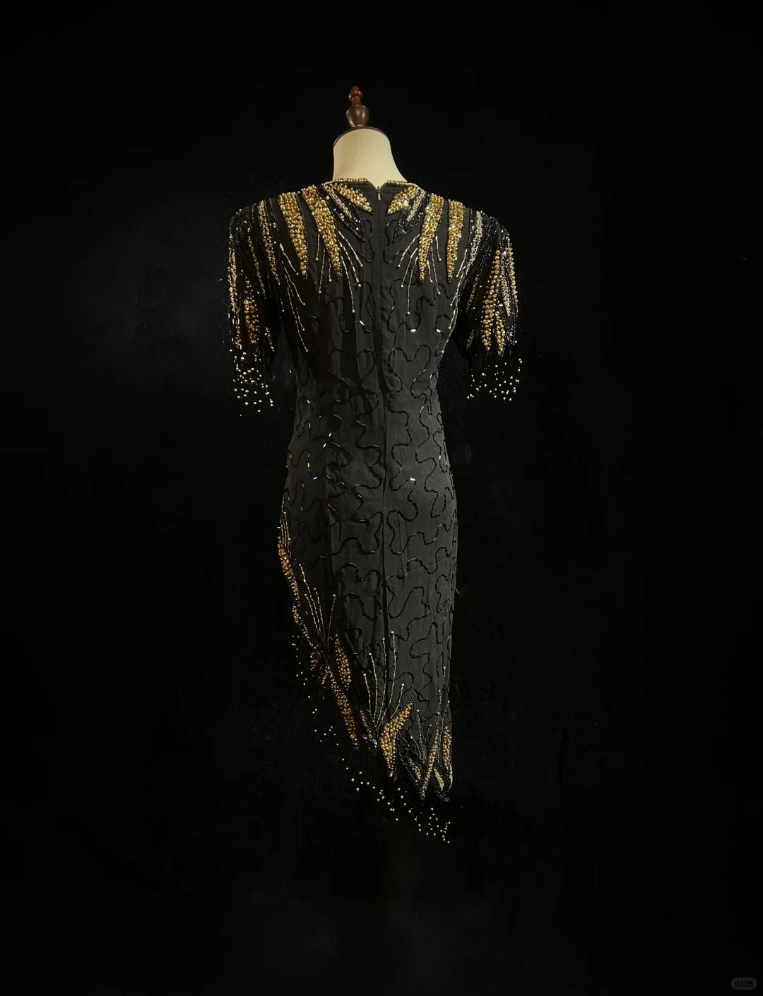 Glamour Black Sheath V-neck Mother of the Bride Dress Chiffon Beaded Short Evening Gown DP2876