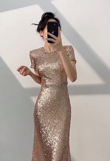 Elegant Champagne Jewel Sheath Mother of the Bride Dress with Sequined Short Sleeves Formal Evening Gown DP2963