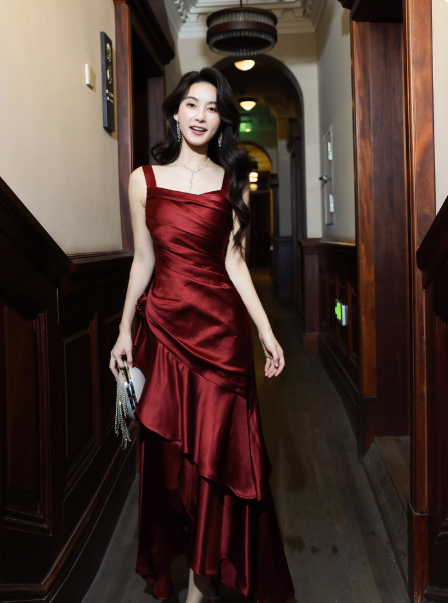 Gorgeous Sheath Long Prom Dresses Satin Sleeveless Formal Dresses Ruffle Burgundy Birthday Dresses DP3258