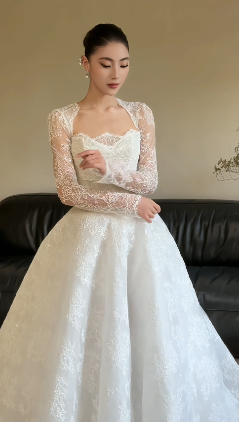 Simple A-Line Wedding Dresses with Appliques White Lace Bridal Gowns Long Sleeve Bridal Dresses DP3286