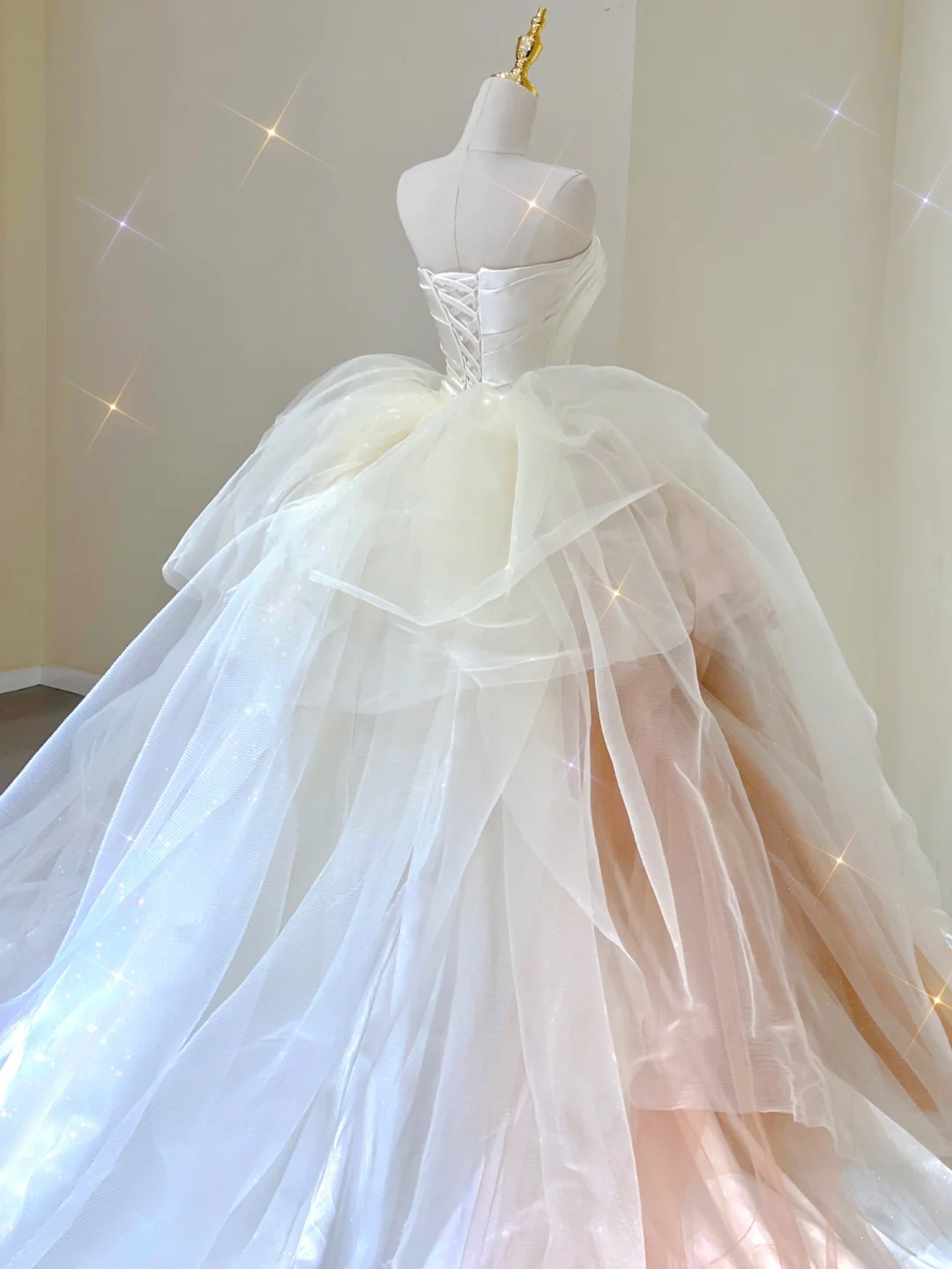 Classy Elegant Ball Gown Strapless White Long Satin Wedding Dresses Brides Dress DP328