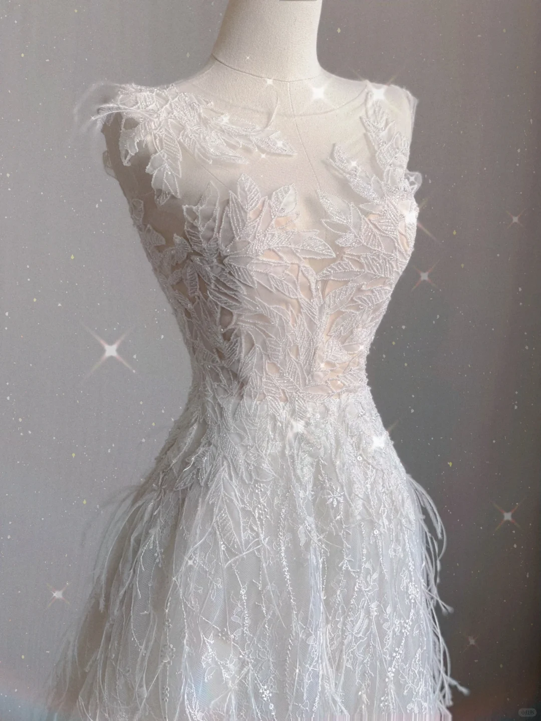 Luxury Ball Gown Scoop Neckline Long White Lace Wedding Dresses Bride Dress DP358