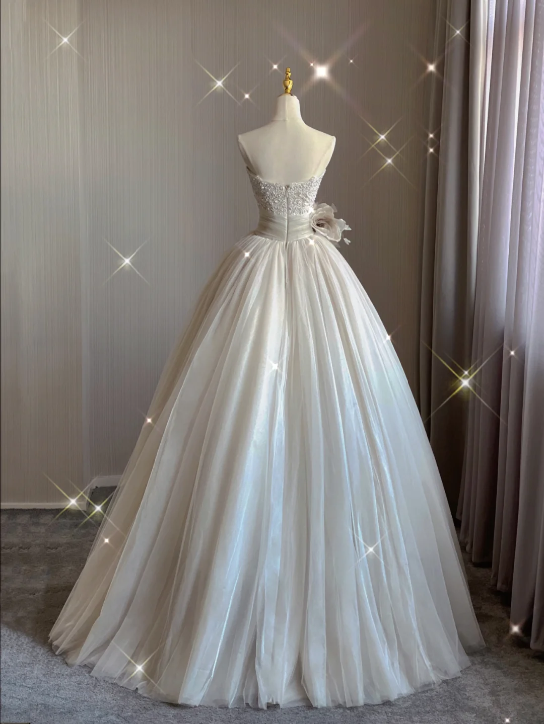 Pretty Ball Gown Strapless Champagne Tulle Long Prom Dresses Evening Dresses DP364
