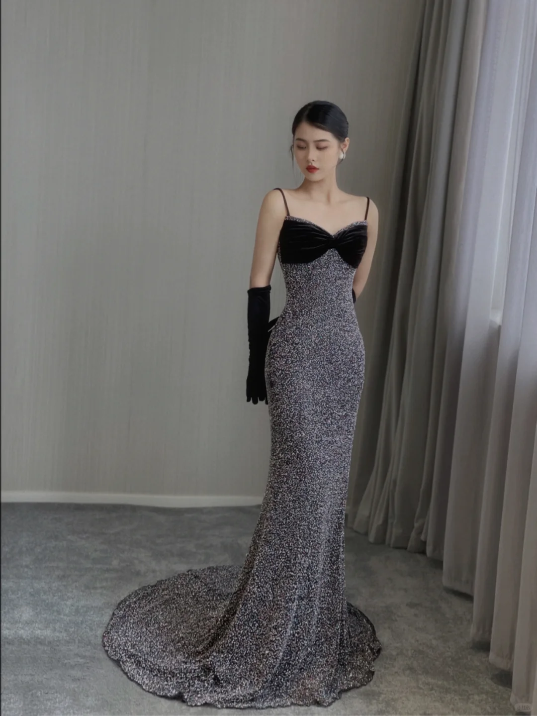 Pretty Mermaid Spaghetti Straps Sequin Sleeveless Long Prom Dresses High School Evening Dresses DP369