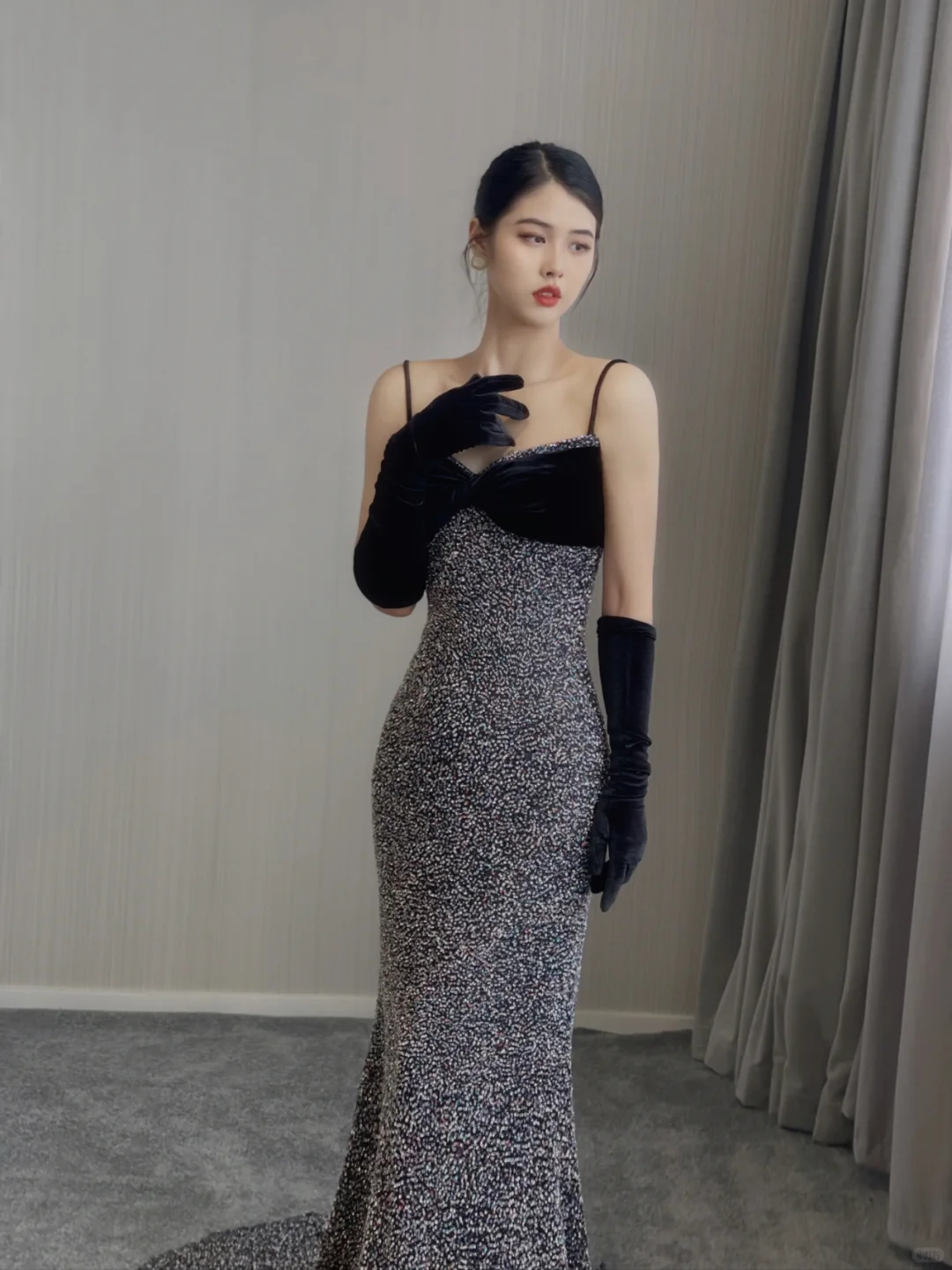 Pretty Mermaid Spaghetti Straps Sequin Sleeveless Long Prom Dresses High School Evening Dresses DP369