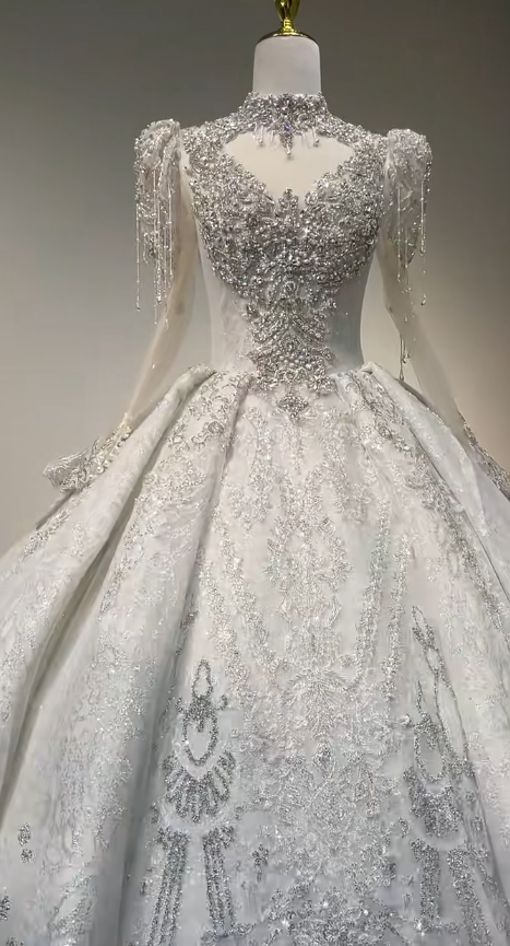 Gorgeous Ball Gown Beaded Long Wedding Dresses Tulle White Bridal Gowns Long Sleeve Bridal Dresses DP3764