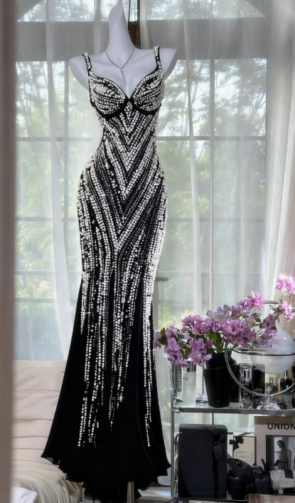 Elegant Strap Mermaid Long Prom Dress Chiffon Beaded Black Evening Gown DP3810