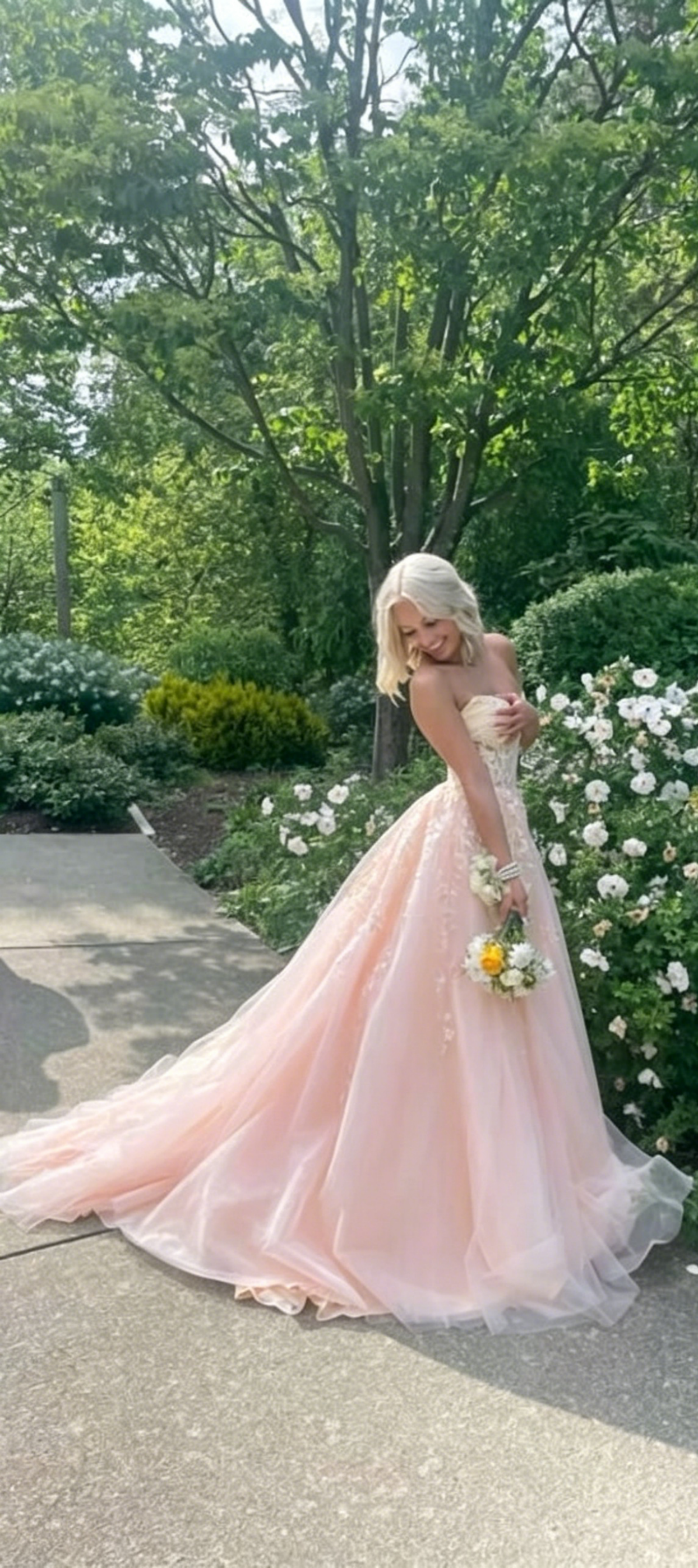 Chic Sweetheart A-line Yellow Long Prom Dresses Sleeveless Tulle Applique Yellow Birthday Dresses DP3857