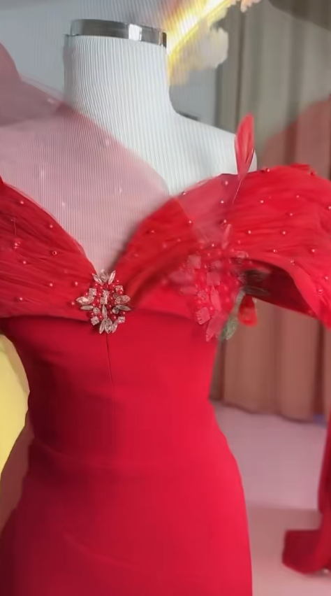 Glam Sheath Red Long Prom Dresses Satin Sleeveless Red Evening Dresses DP3923