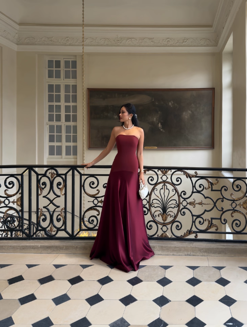 Elegant Sheath Burgundy Long Prom Dresses Strapless Satin Burgundy Evening Dresses DP3958